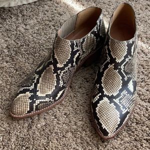 Madewell Sonia Chelsea Boot